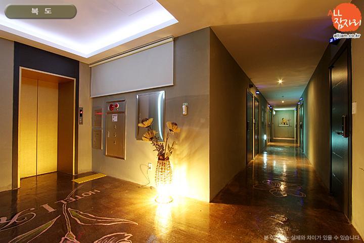 The Hotel Bon スウォン エクステリア 写真